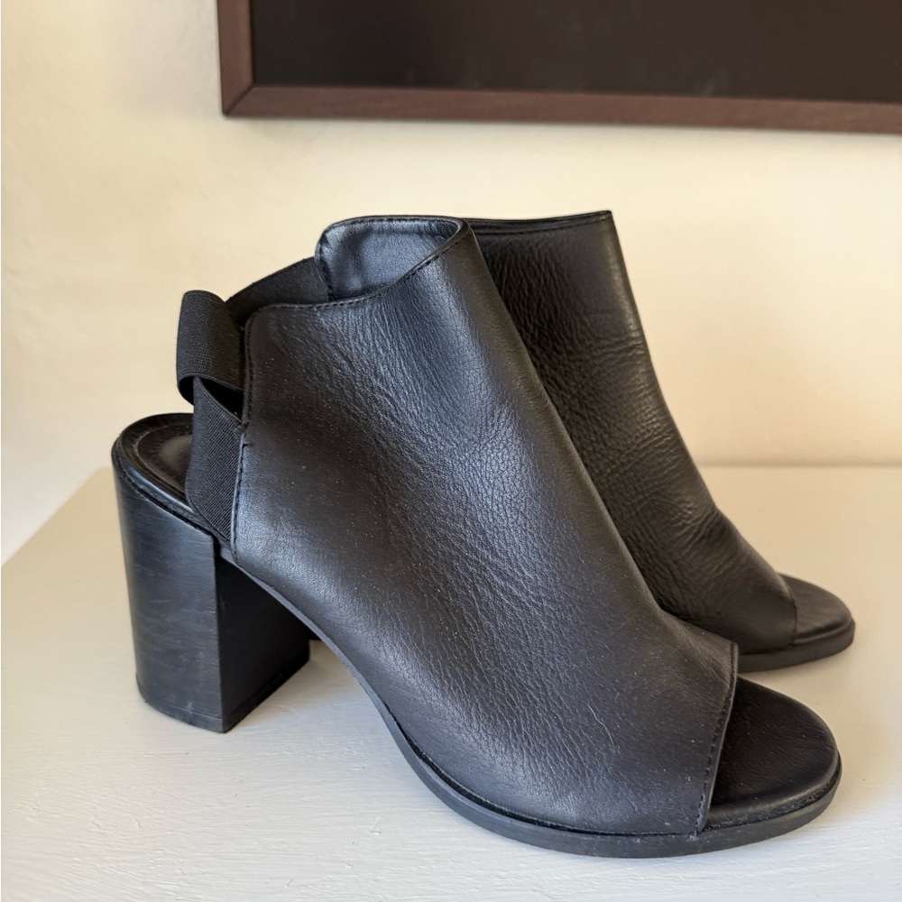 Steve Madden Black Peep-Toe Heel
